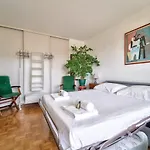 Bright Studio in PARIS - La Villette